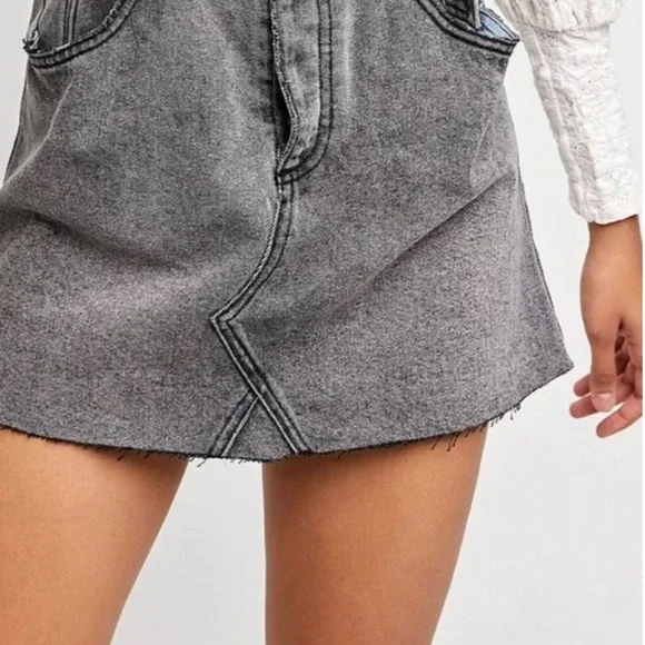 NWT FREE PEOPLE EAST OF EDEN MINI DENIM SKIRT washed black size 26 - Picture 3 of 9